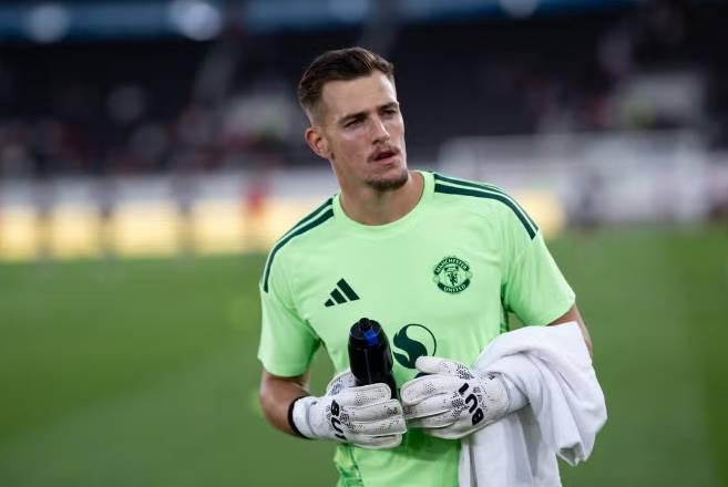 Góc Nhìn Haywin: Phóng viên theo đội: Middlesbrough gần ký vĩnh viễn Vitěk, Man United gắn điều khoả